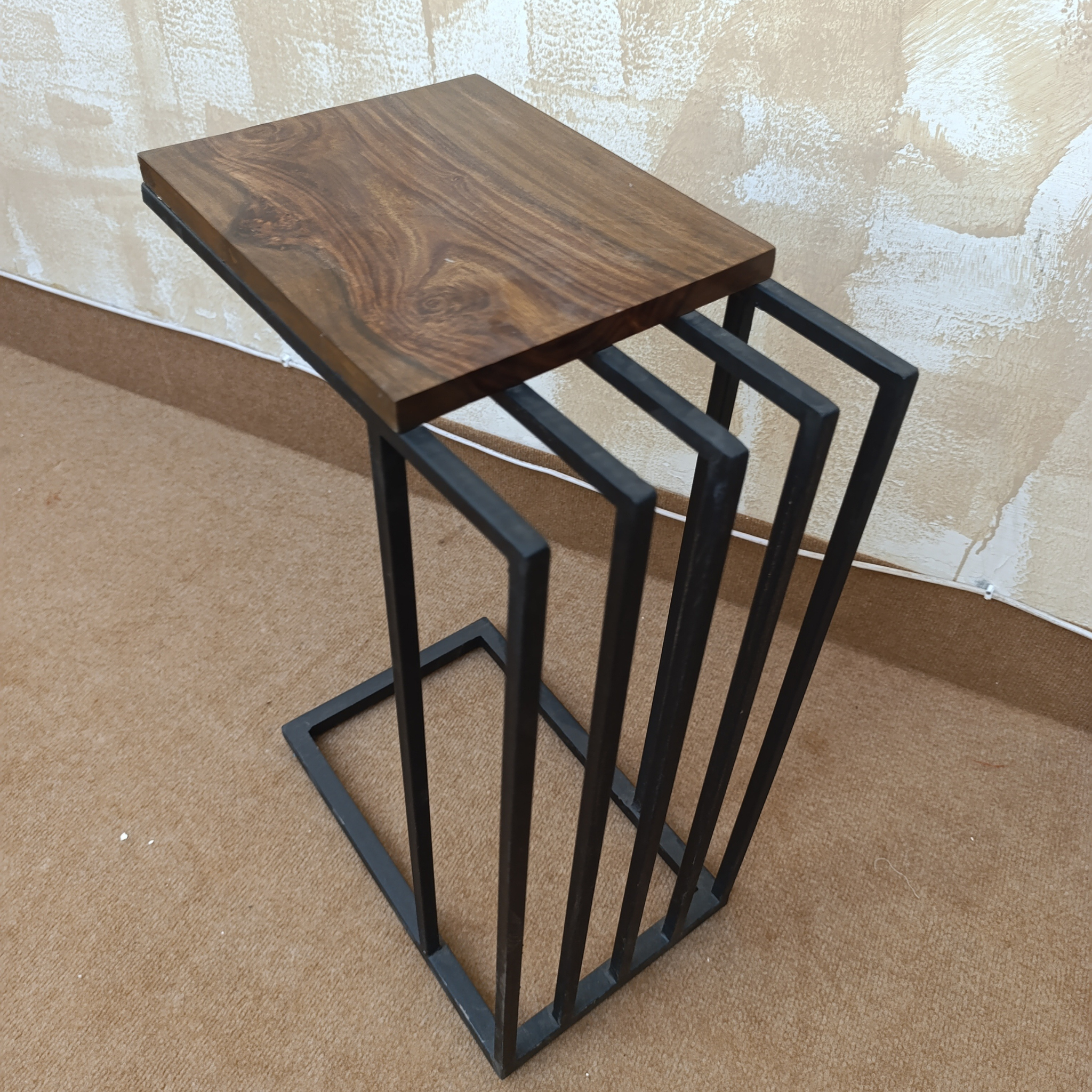 Sheesham Wood & Metal Side Table – Modern Sofa Companion