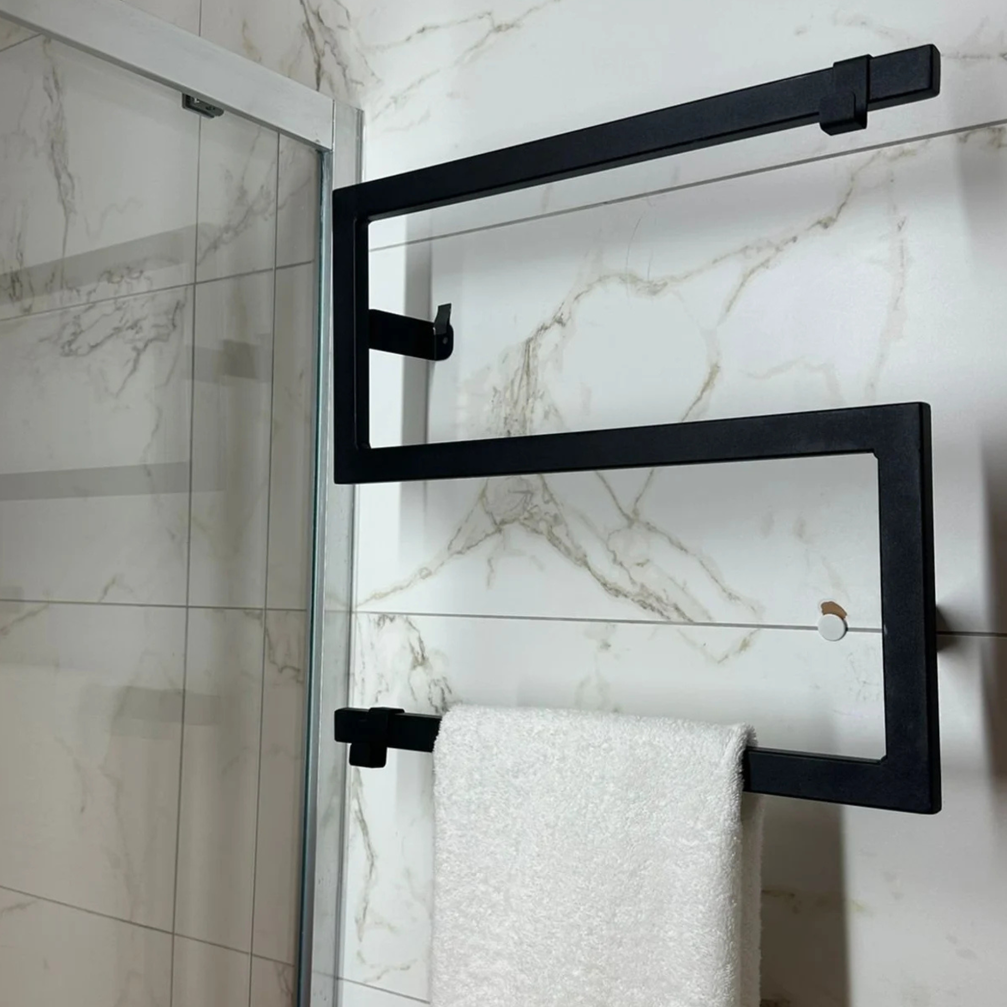 Modern Metal Towel Organizer – Bath & Hand Towel Holder | Aureus Living Pakistan